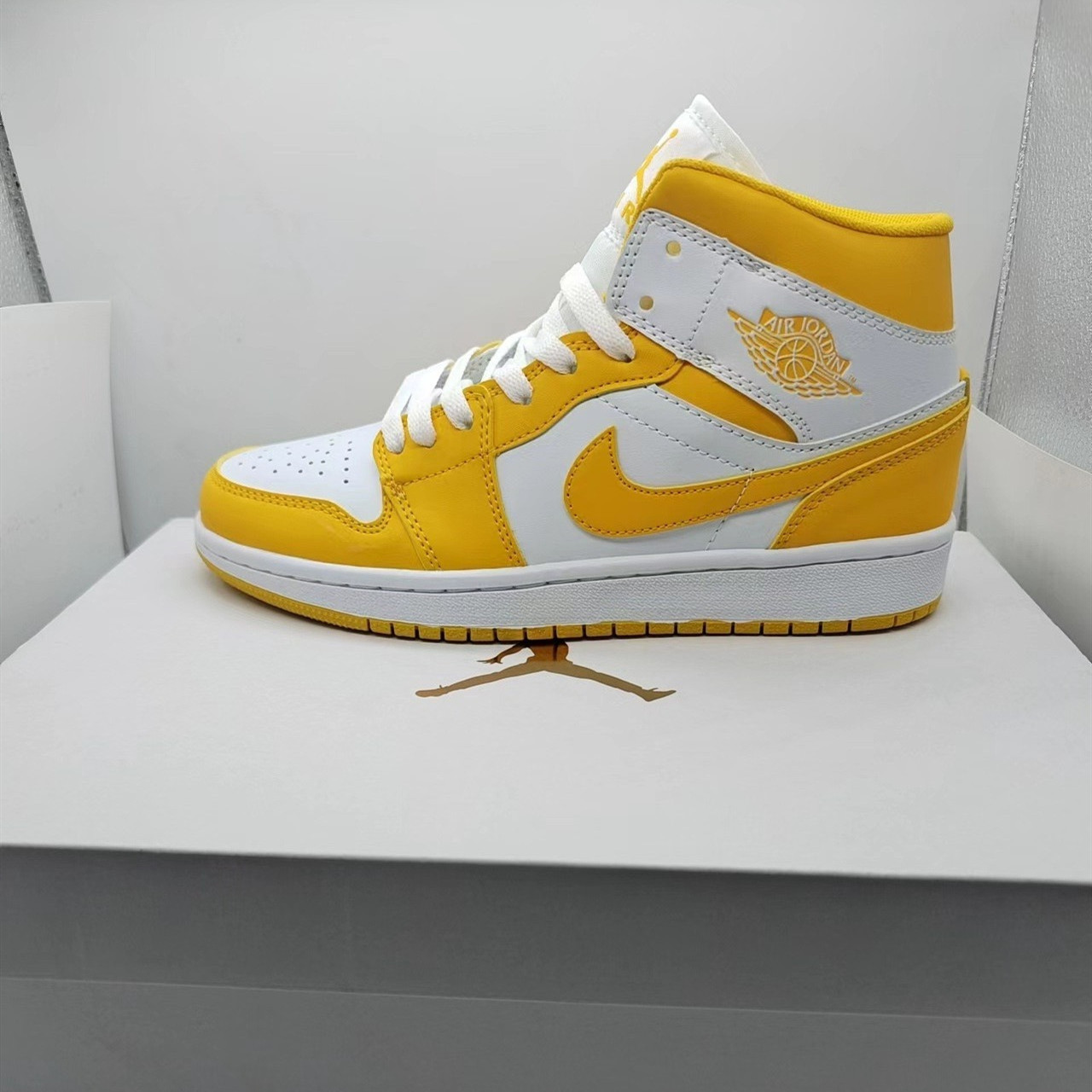 Women's Running Weapon Air Jordan 1 White/Yellow Shoes 0202 Women's Running Weapon Air Jordan 1 White/Yellow Shoes 0202